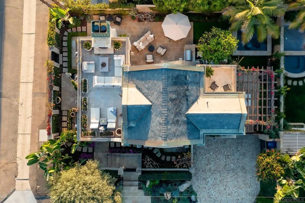 730 Stratford Ct Del Mar, CA 92014
