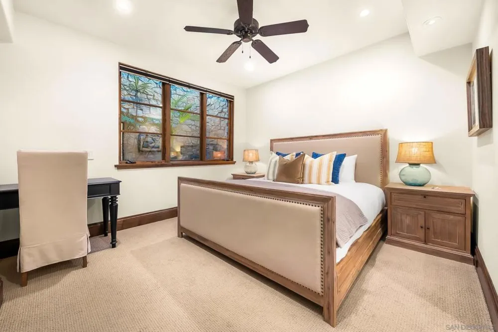 730 Stratford Ct Del Mar, CA 92014