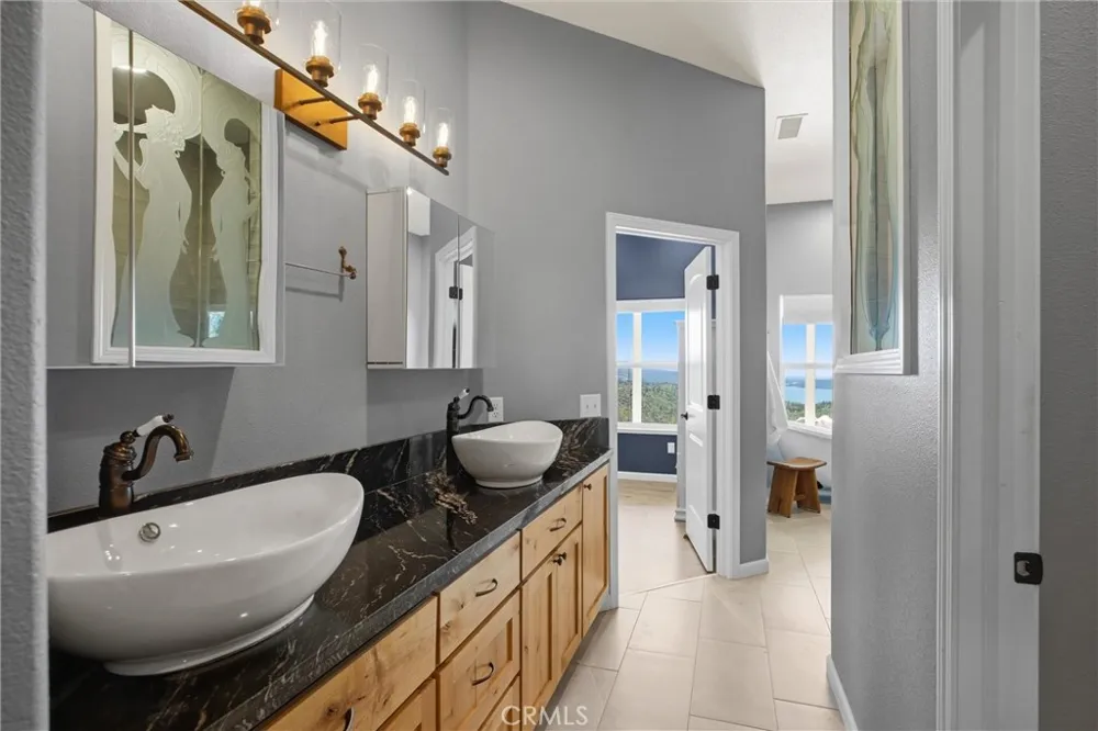 9353 Oroville Quincy Berry Creek, CA 95916