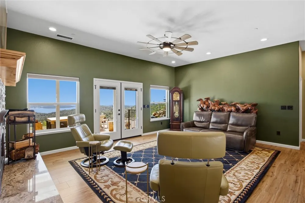 9353 Oroville Quincy Berry Creek, CA 95916
