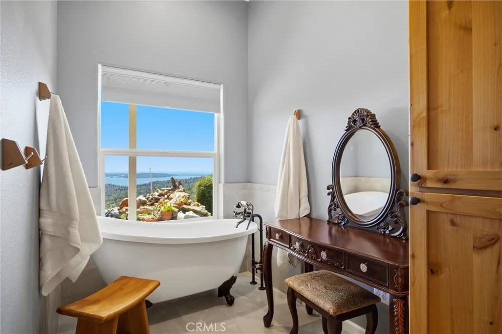 9353 Oroville Quincy Berry Creek, CA 95916