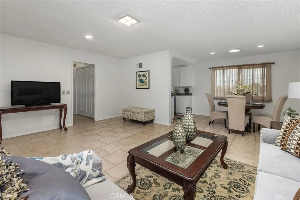 1130 W Huntington Drive #8 Arcadia, CA 91007