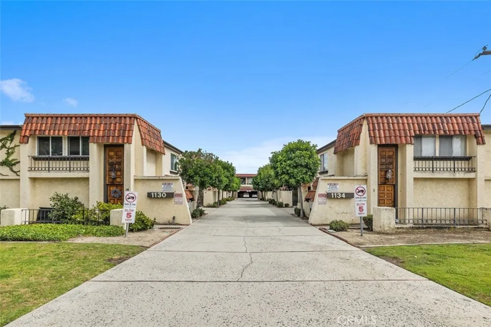 1130 W Huntington Drive #8 Arcadia, CA 91007