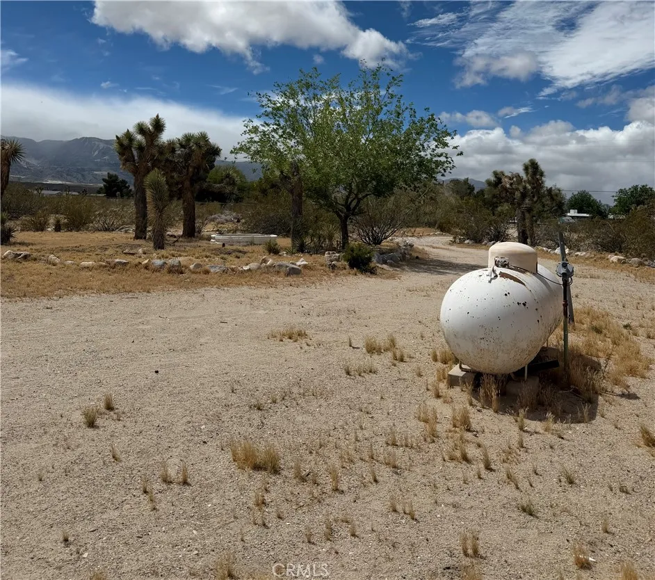 9511 ANZA TRL Lucerne Valley, CA 92356