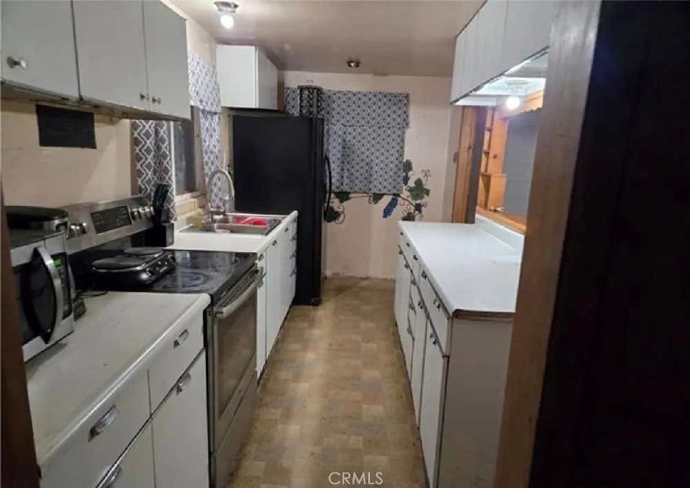 9511 ANZA TRL Lucerne Valley, CA 92356