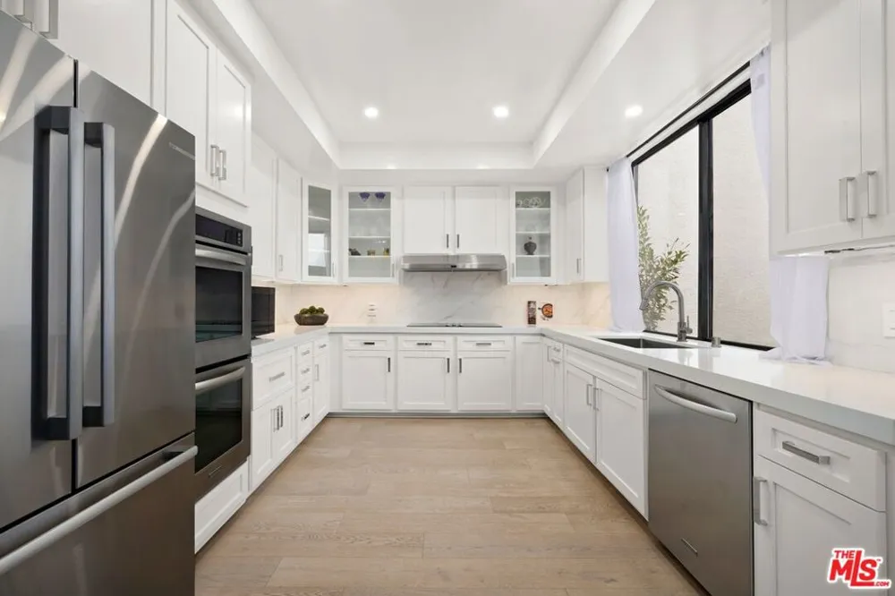 2467 Century Los Angeles, CA 90067