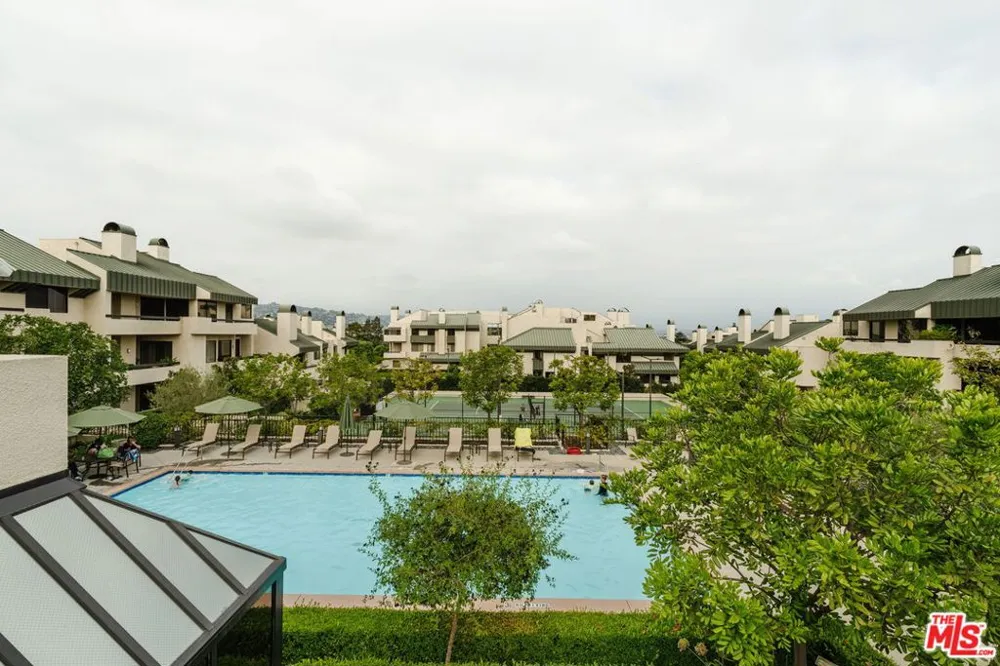 2467 Century Los Angeles, CA 90067