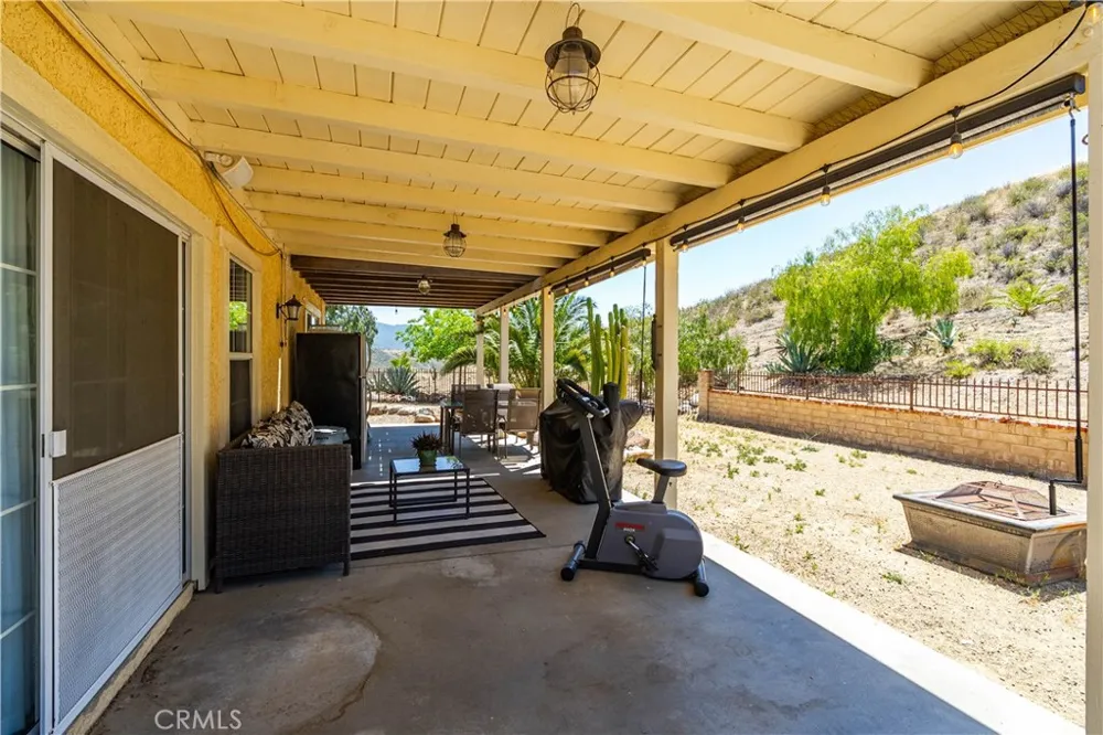 13602 Sego Agua Dulce, CA 91390