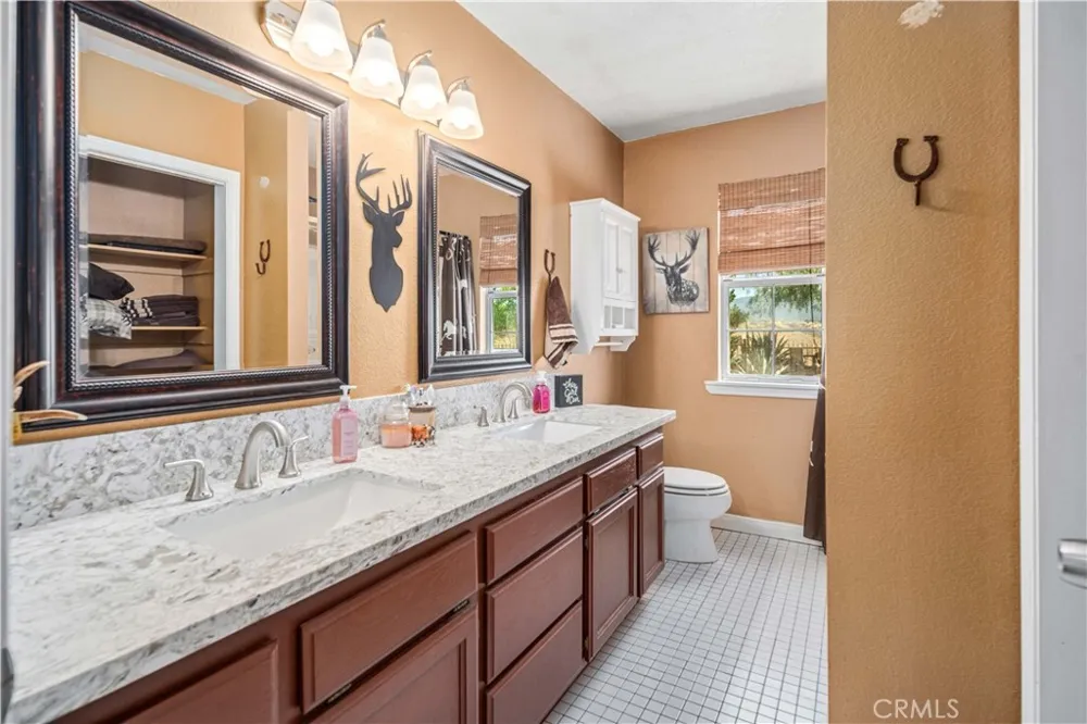 13602 Sego Agua Dulce, CA 91390