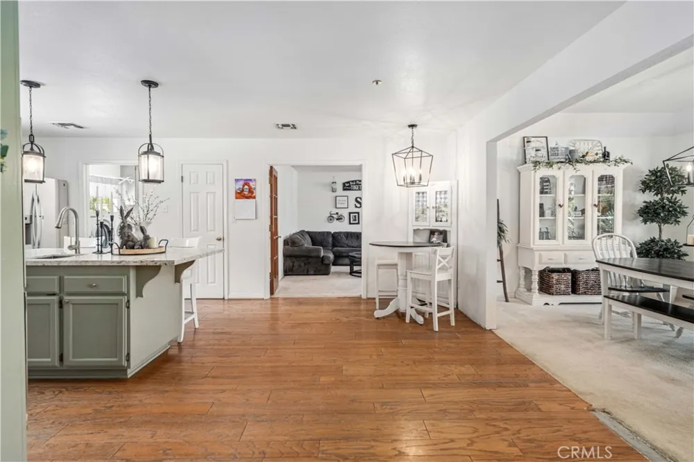 13602 Sego Agua Dulce, CA 91390