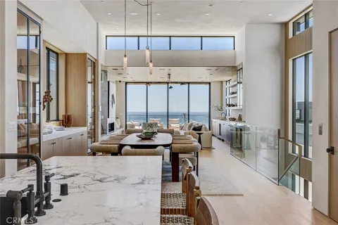 1404 Manhattan