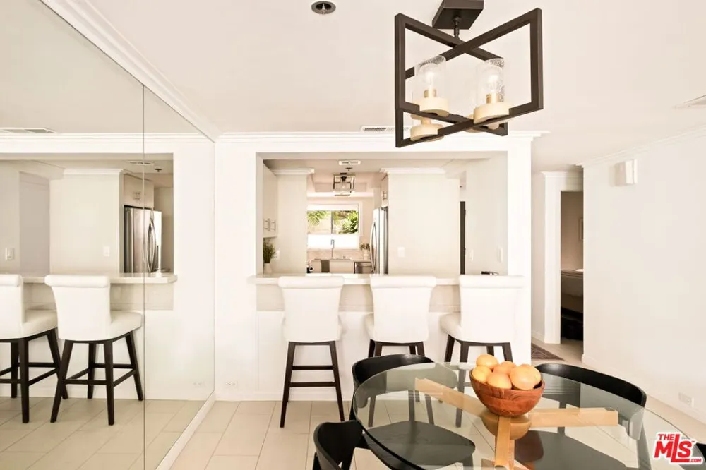 2940 Neilson Way #103 Santa Monica, CA 90405