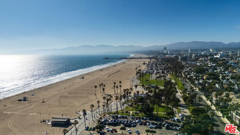 2940 Neilson Way #103 Santa Monica, CA 90405