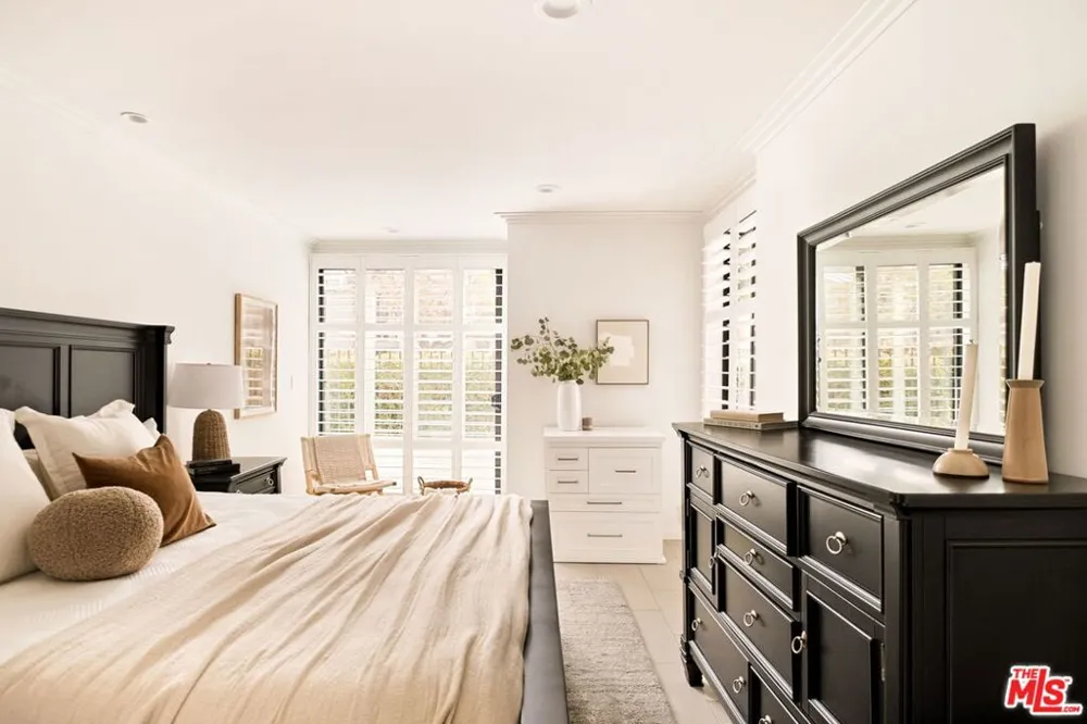 2940 Neilson Way #103 Santa Monica, CA 90405