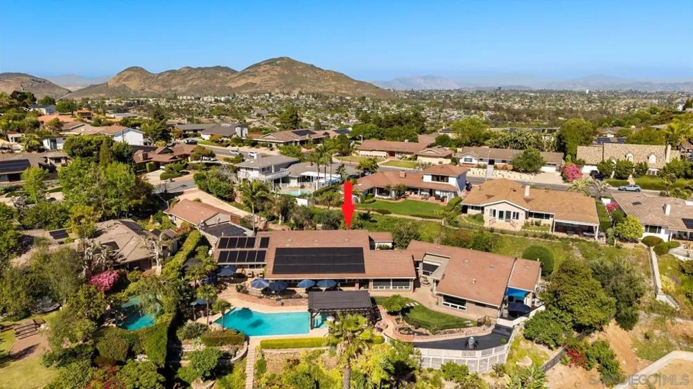 6525 Crystalaire San Diego, CA 92120