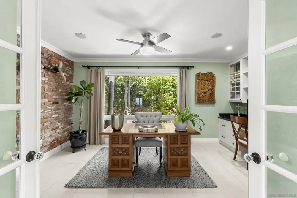 6525 Crystalaire San Diego, CA 92120