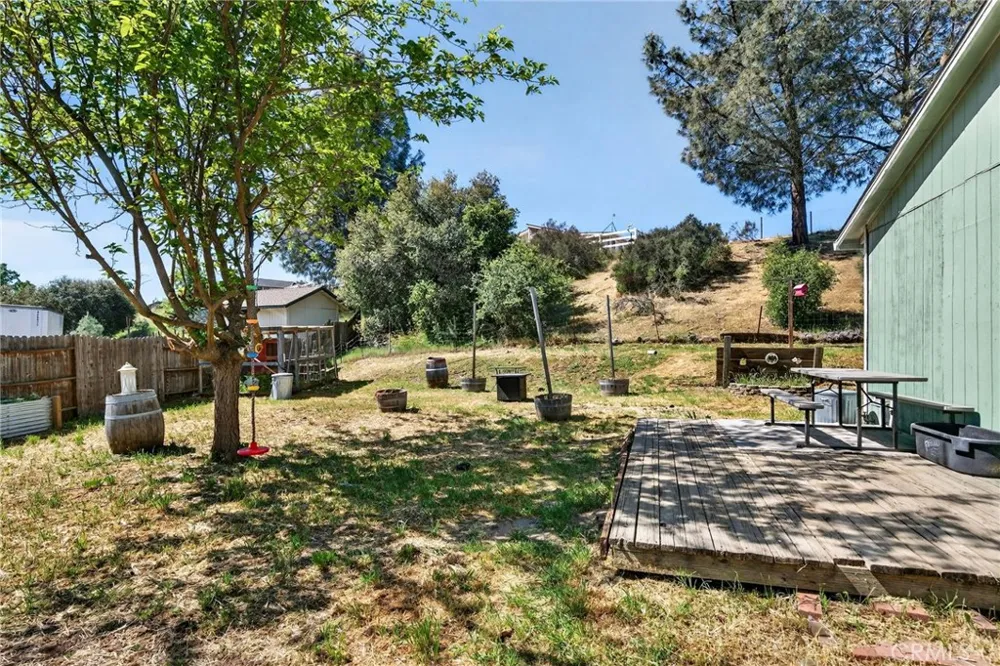 2888 Meadow Creek Clearlake Oaks, CA 95423