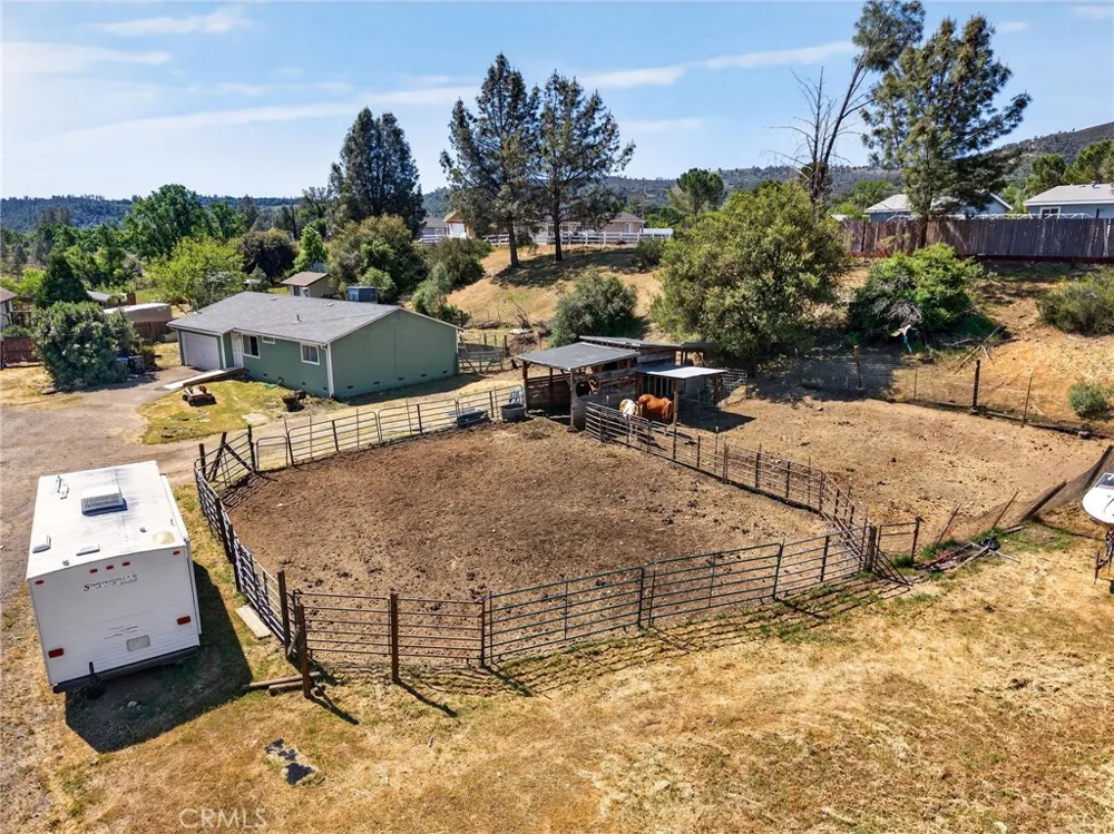 2888 Meadow Creek Clearlake Oaks, CA 95423