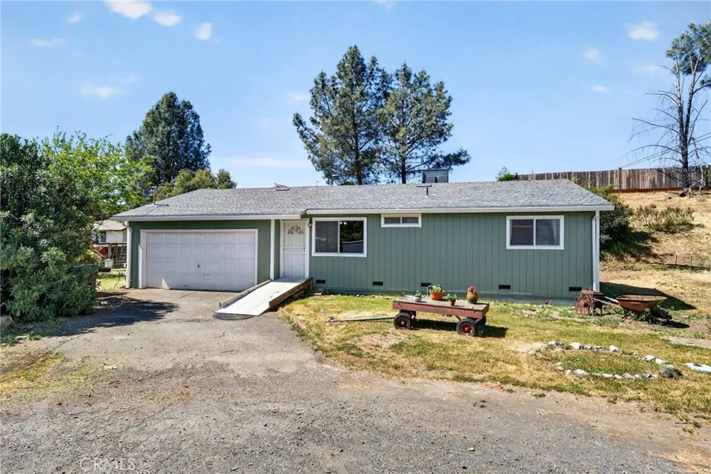 2888 Meadow Creek Clearlake Oaks, CA 95423