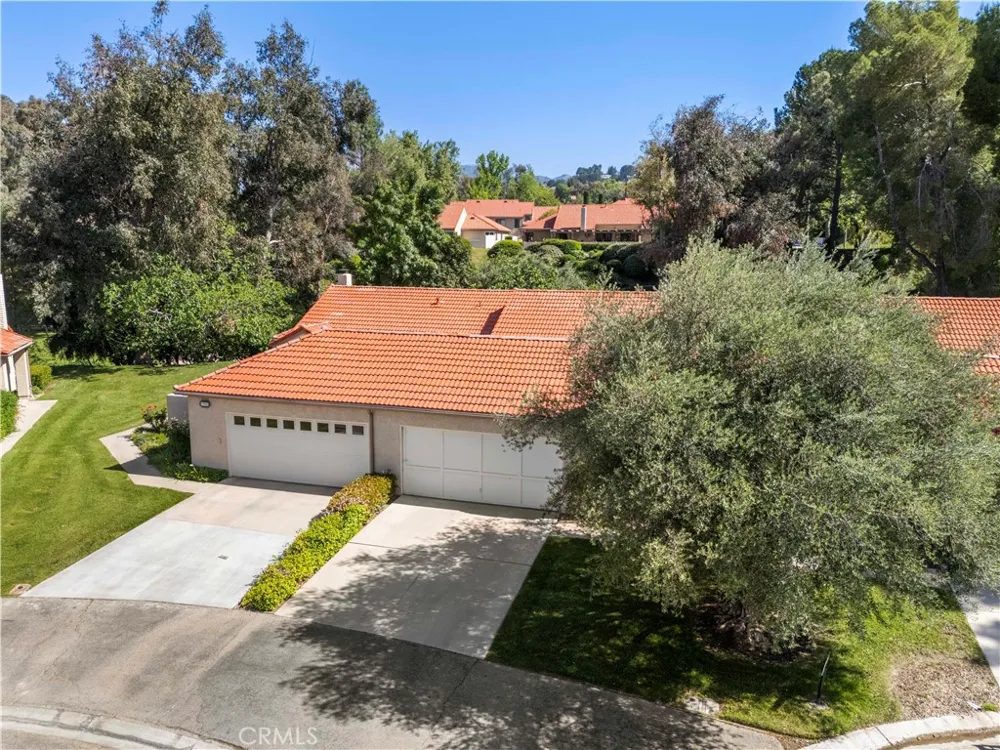 19958 Avenue Of The Oaks Newhall, CA 91321