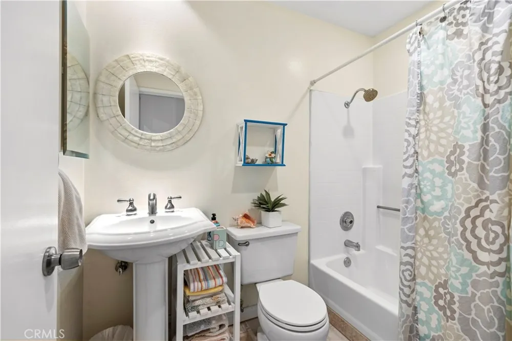 19958 Avenue Of The Oaks Newhall, CA 91321