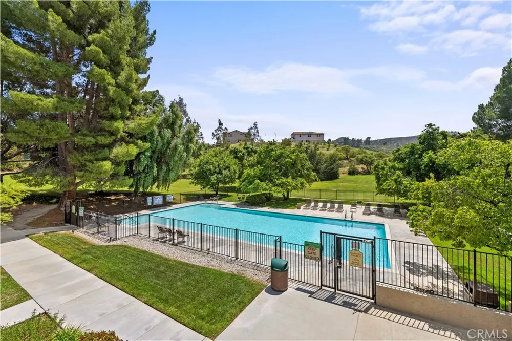 19958 Avenue Of The Oaks Newhall, CA 91321