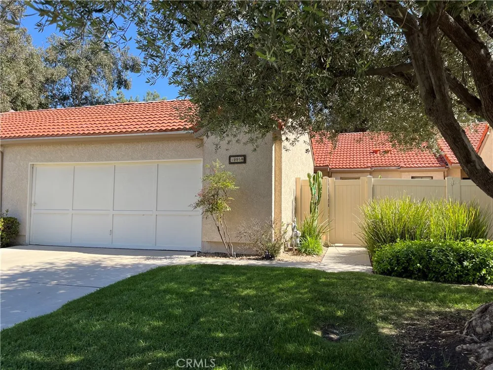 19958 Avenue Of The Oaks Newhall, CA 91321