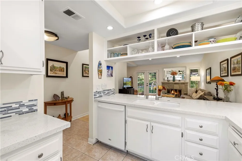 19958 Avenue Of The Oaks Newhall, CA 91321
