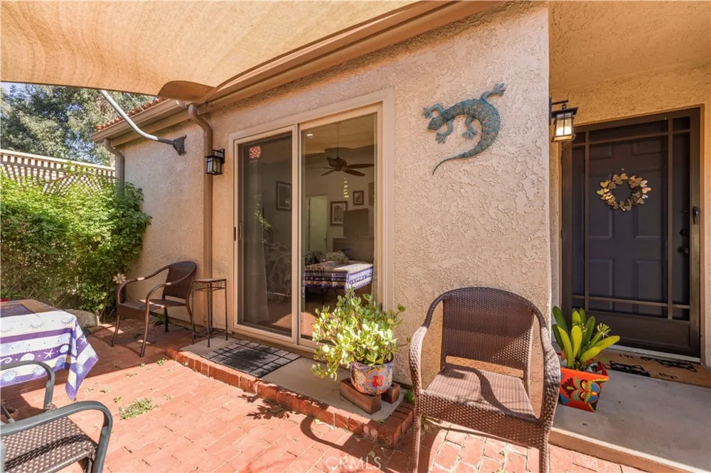19958 Avenue Of The Oaks Newhall, CA 91321