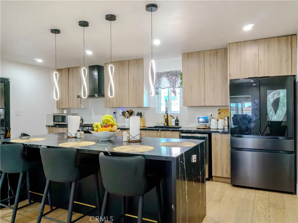 19421 Leapwood Carson, CA 90746