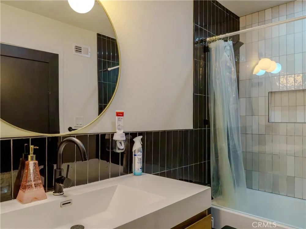 19421 Leapwood Carson, CA 90746
