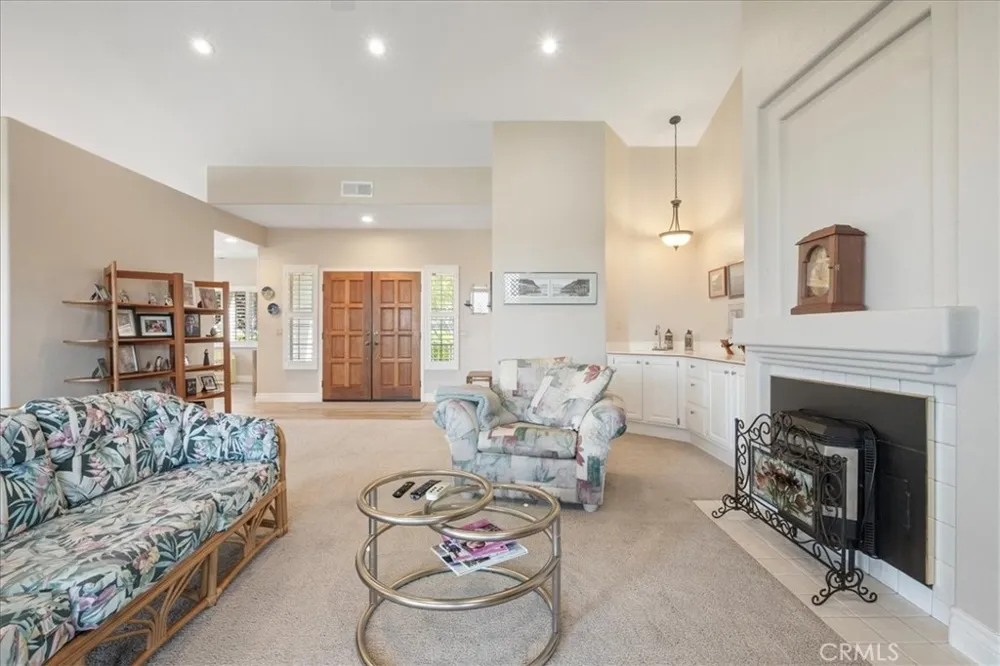 81 Via Larga Bonsall, CA 92003