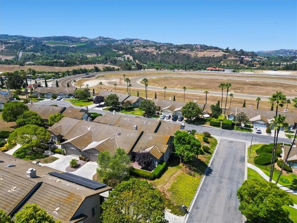 81 Via Larga Bonsall, CA 92003