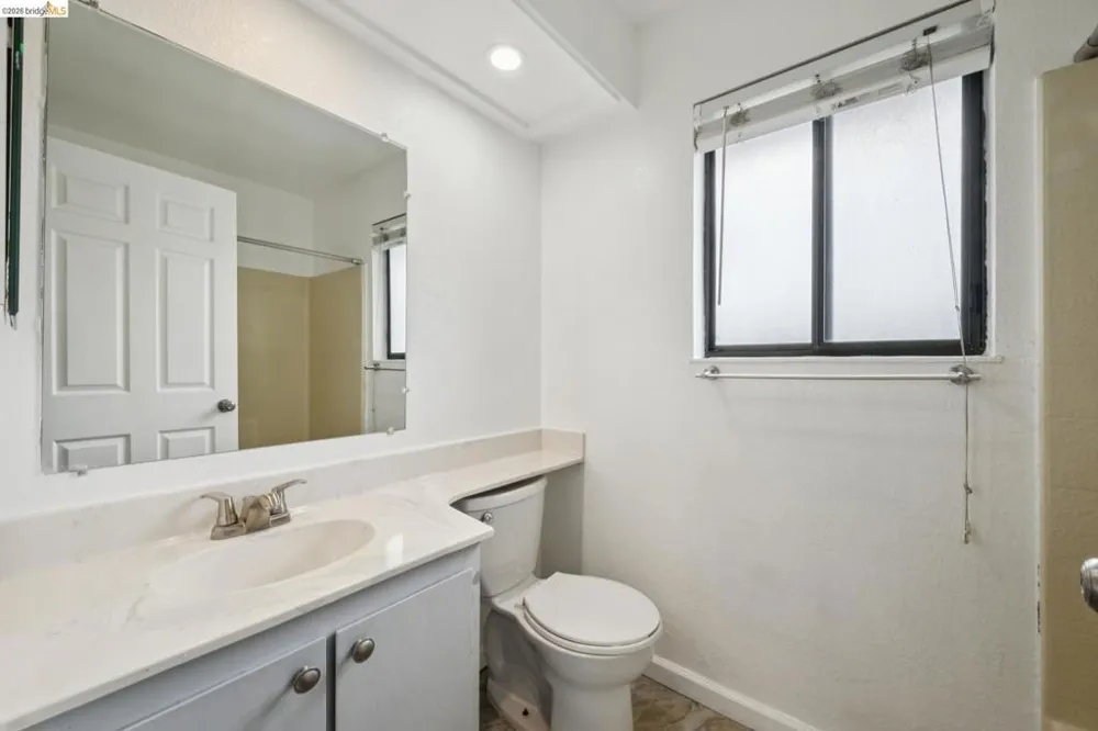2600 Giant Rd #35 San Pablo, CA 94806