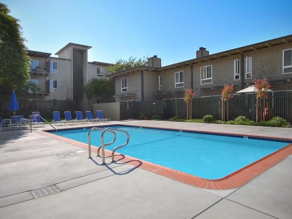 932 Peninsula Avenue #406 San Mateo, CA 94401