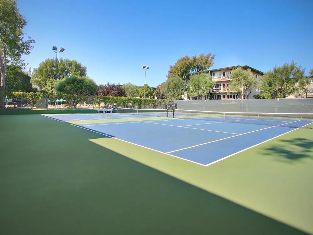 932 Peninsula Avenue #406 San Mateo, CA 94401