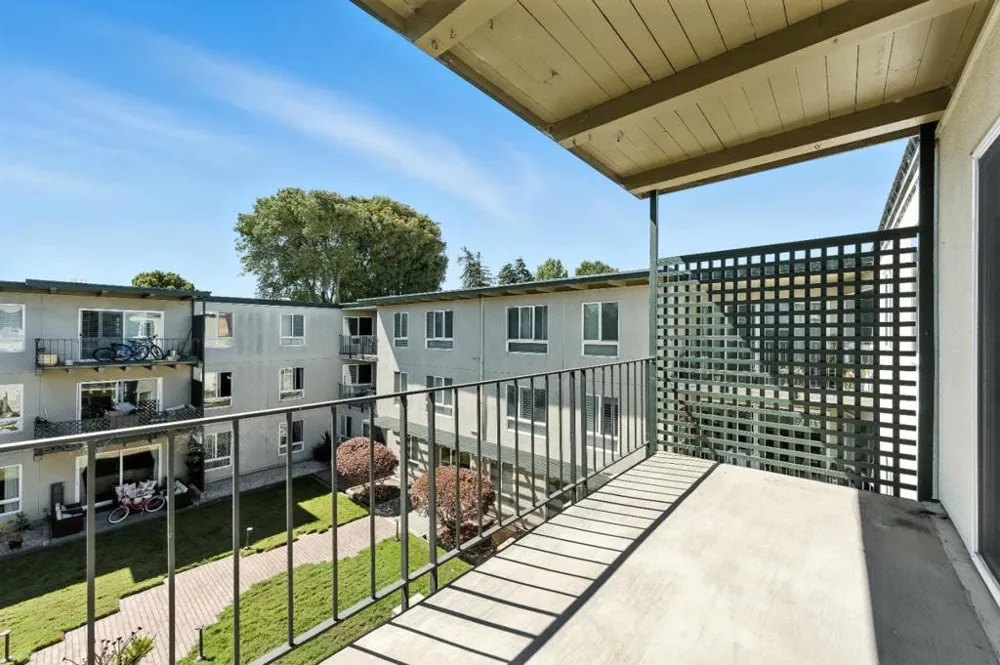 932 Peninsula Avenue #406 San Mateo, CA 94401