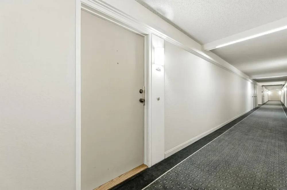 932 Peninsula Avenue #406 San Mateo, CA 94401