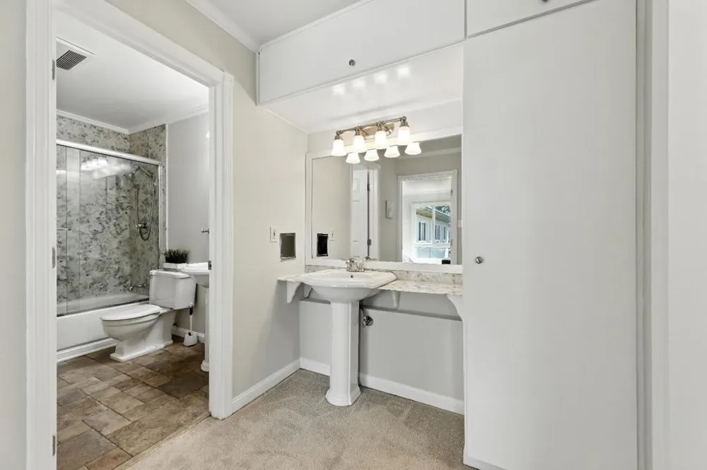 932 Peninsula Avenue #406 San Mateo, CA 94401