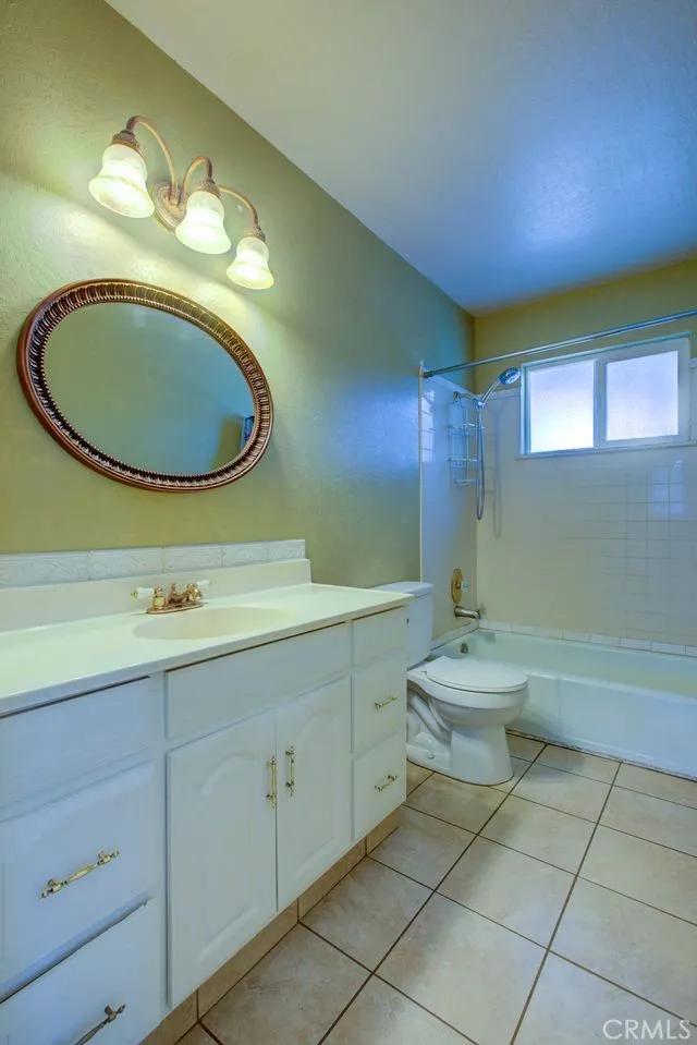 9906 Jennifer Court Delhi, CA 95315