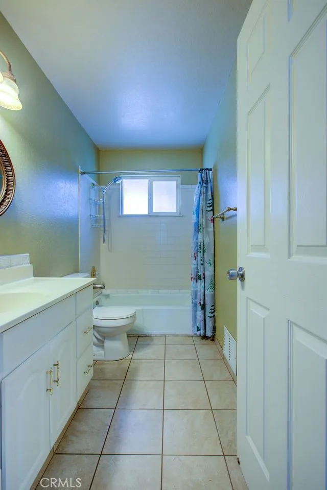 9906 Jennifer Court Delhi, CA 95315