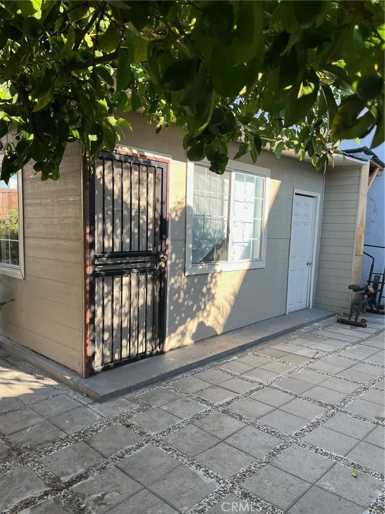 416 E 31st Street Los Angeles, CA 90011