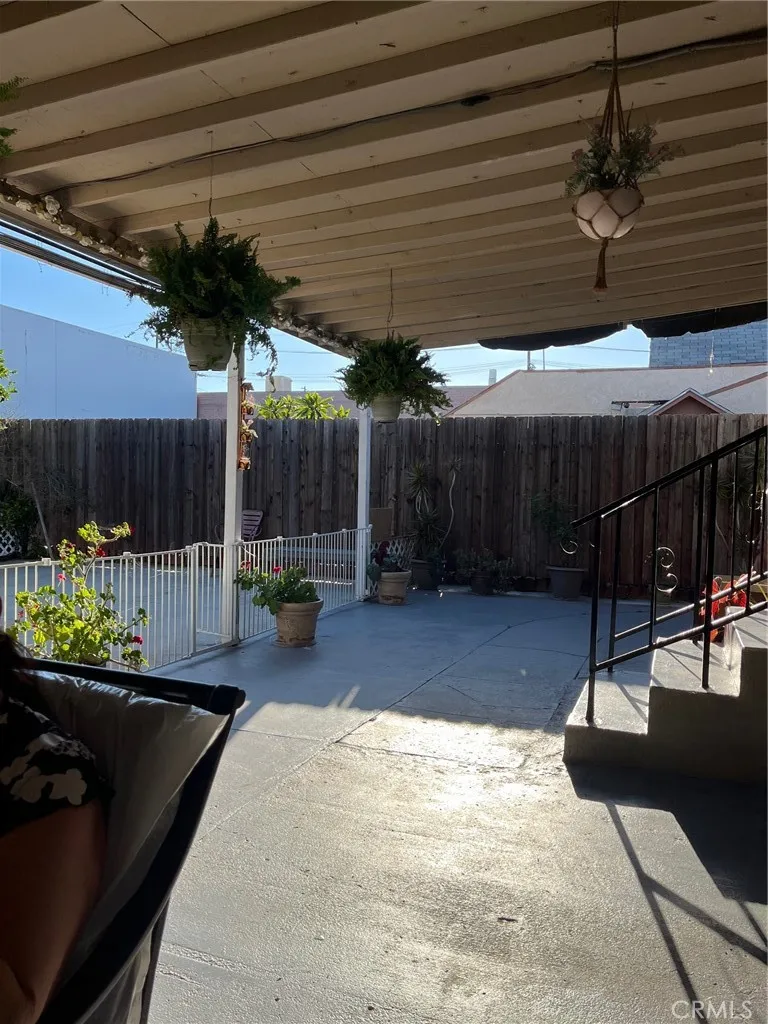416 E 31st Street Los Angeles, CA 90011
