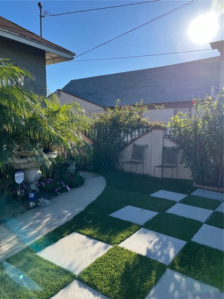 416 E 31st Street Los Angeles, CA 90011