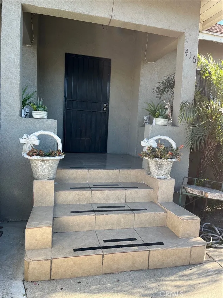 416 E 31st Street Los Angeles, CA 90011