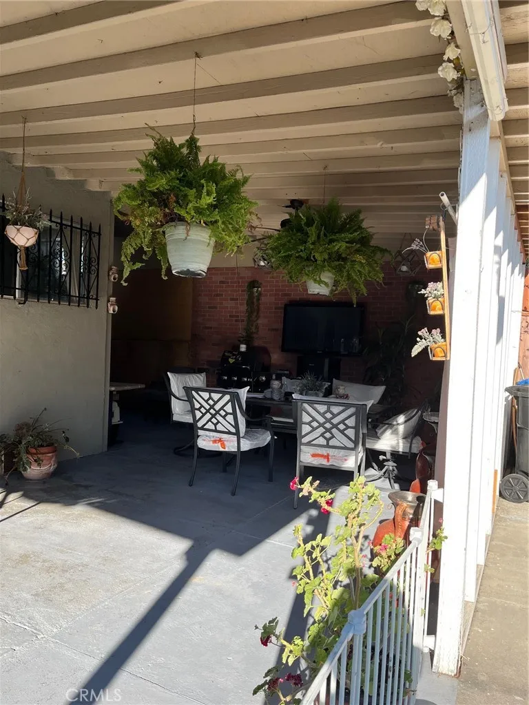 416 E 31st Street Los Angeles, CA 90011
