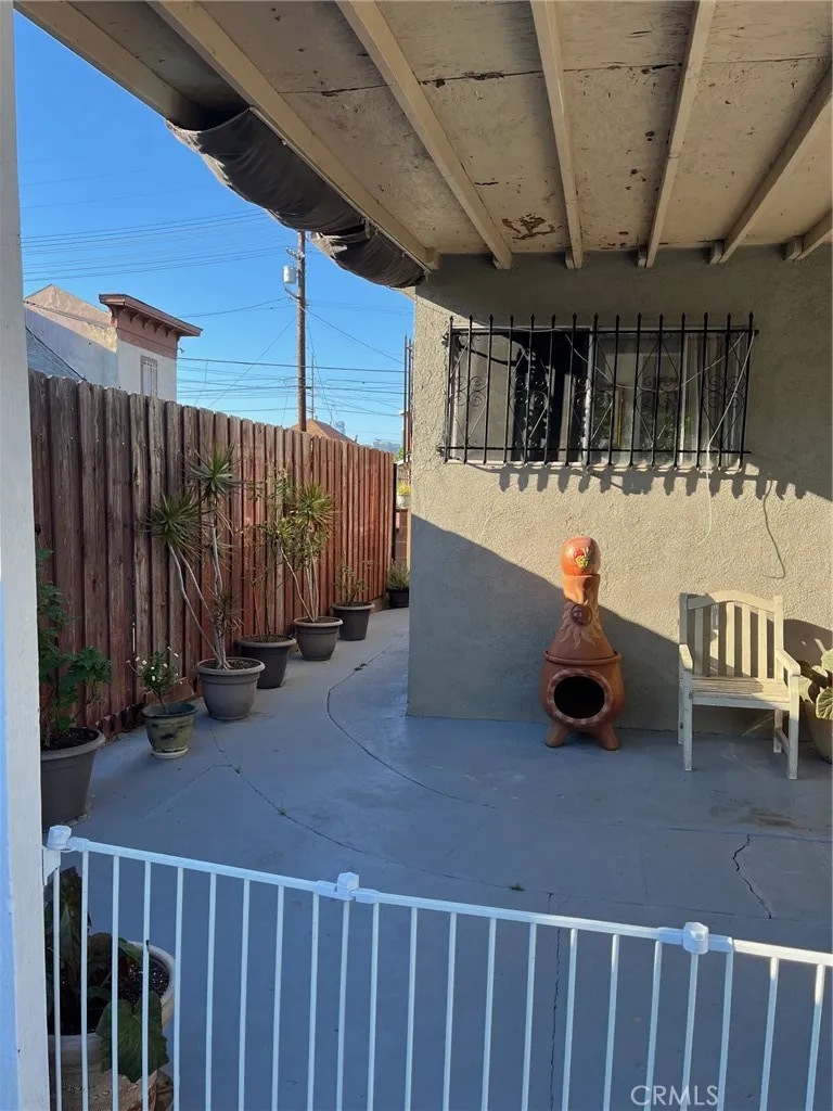 416 E 31st Street Los Angeles, CA 90011