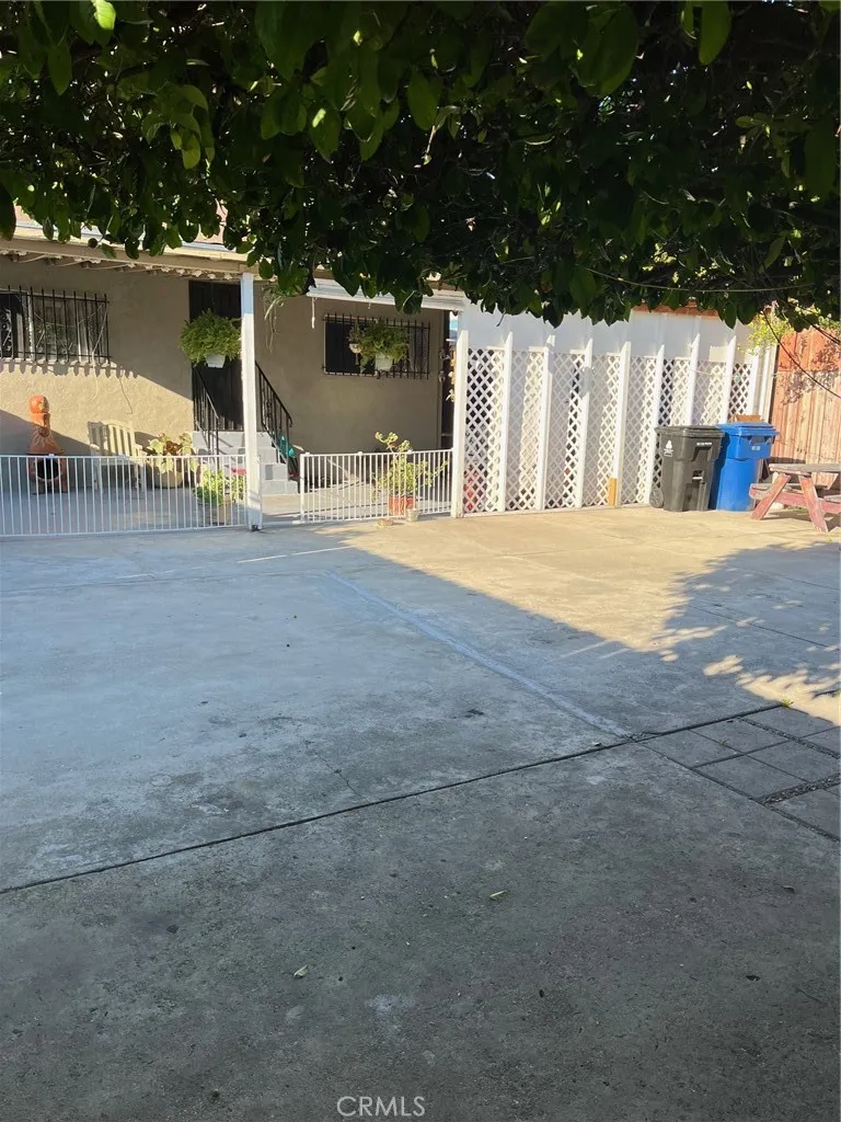 416 E 31st Street Los Angeles, CA 90011