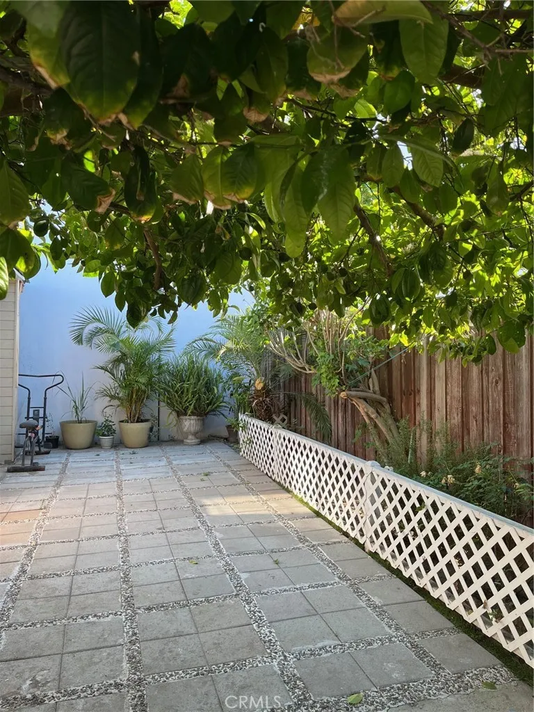 416 E 31st Street Los Angeles, CA 90011