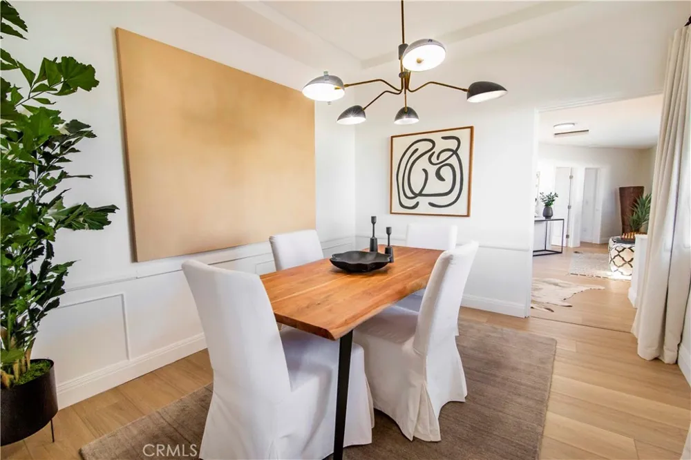 10816 Calvert North Hollywood, CA 91606